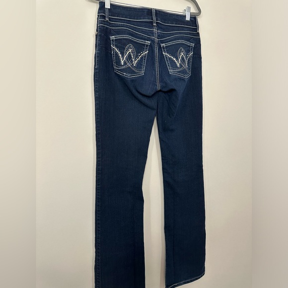 Wrangler western boot cut jeans dark wash EUC like new on trend - Picture 14 of 16